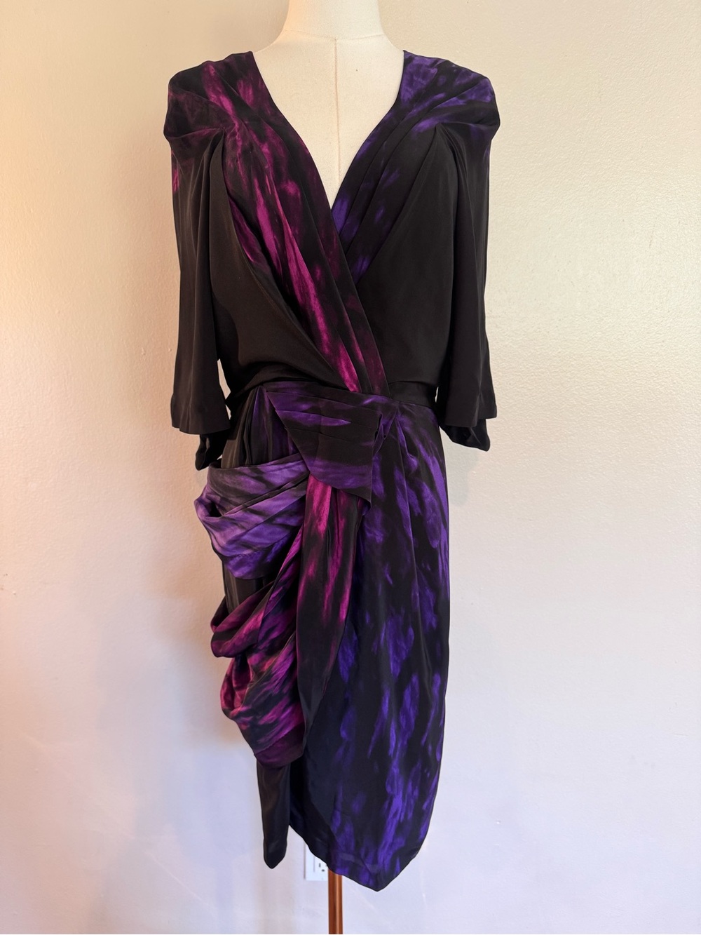 BCBG Max Azria Runway Collection 100% Silk Draped Dress Size 6